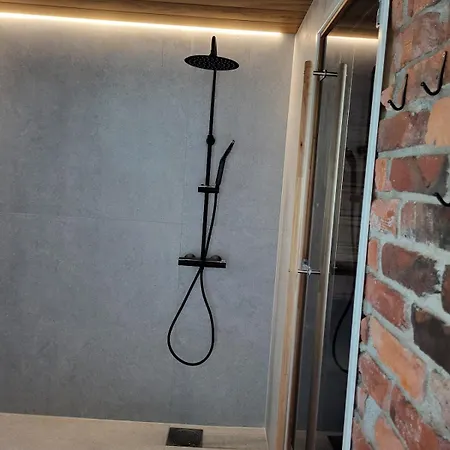 Auroora - Moderni Lomakohde Jaerven Rannalla Villa