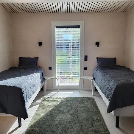 Villa Auroora - Moderni Lomakohde Jaerven Rannalla